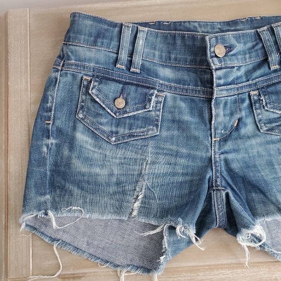 Citizens of Humanity Distressed Cutout shorts Size 28 - Picture 3 of 14